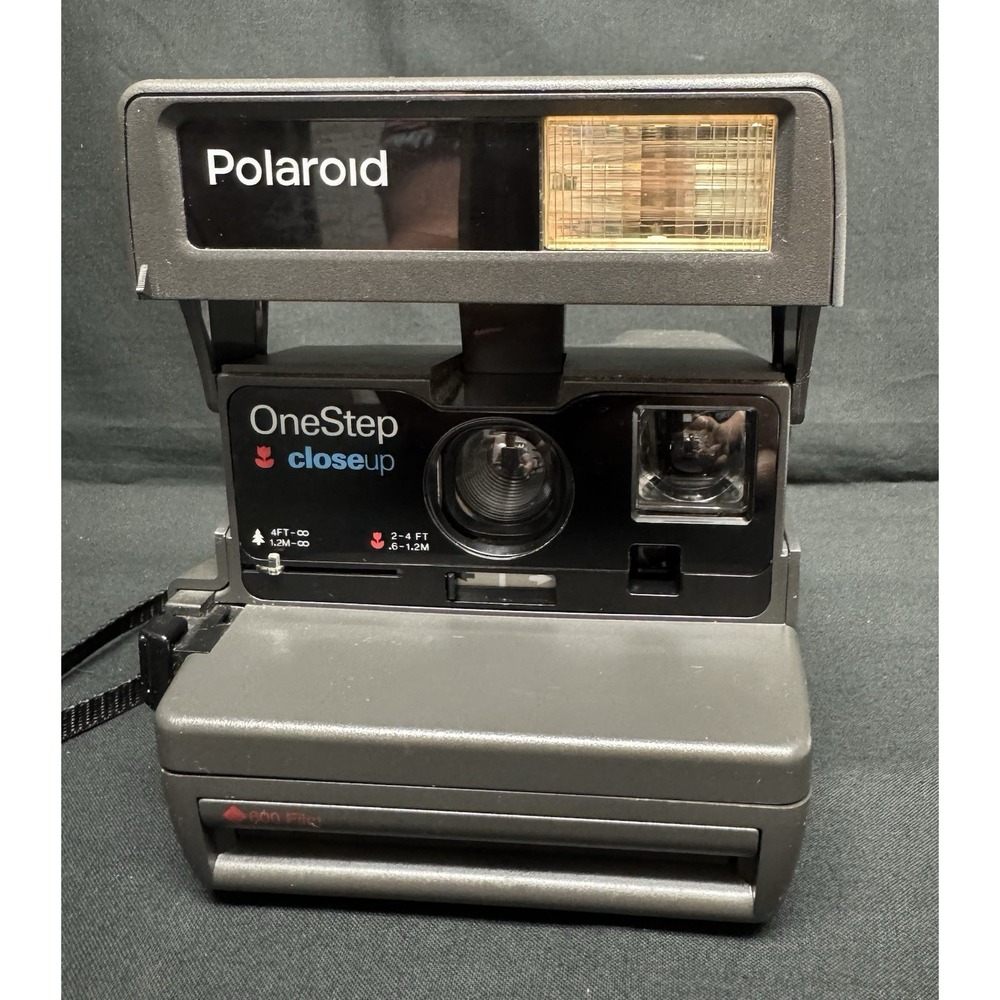 Vintage Polaroid One Step Close Up 600 Film Instant Camera with Strap